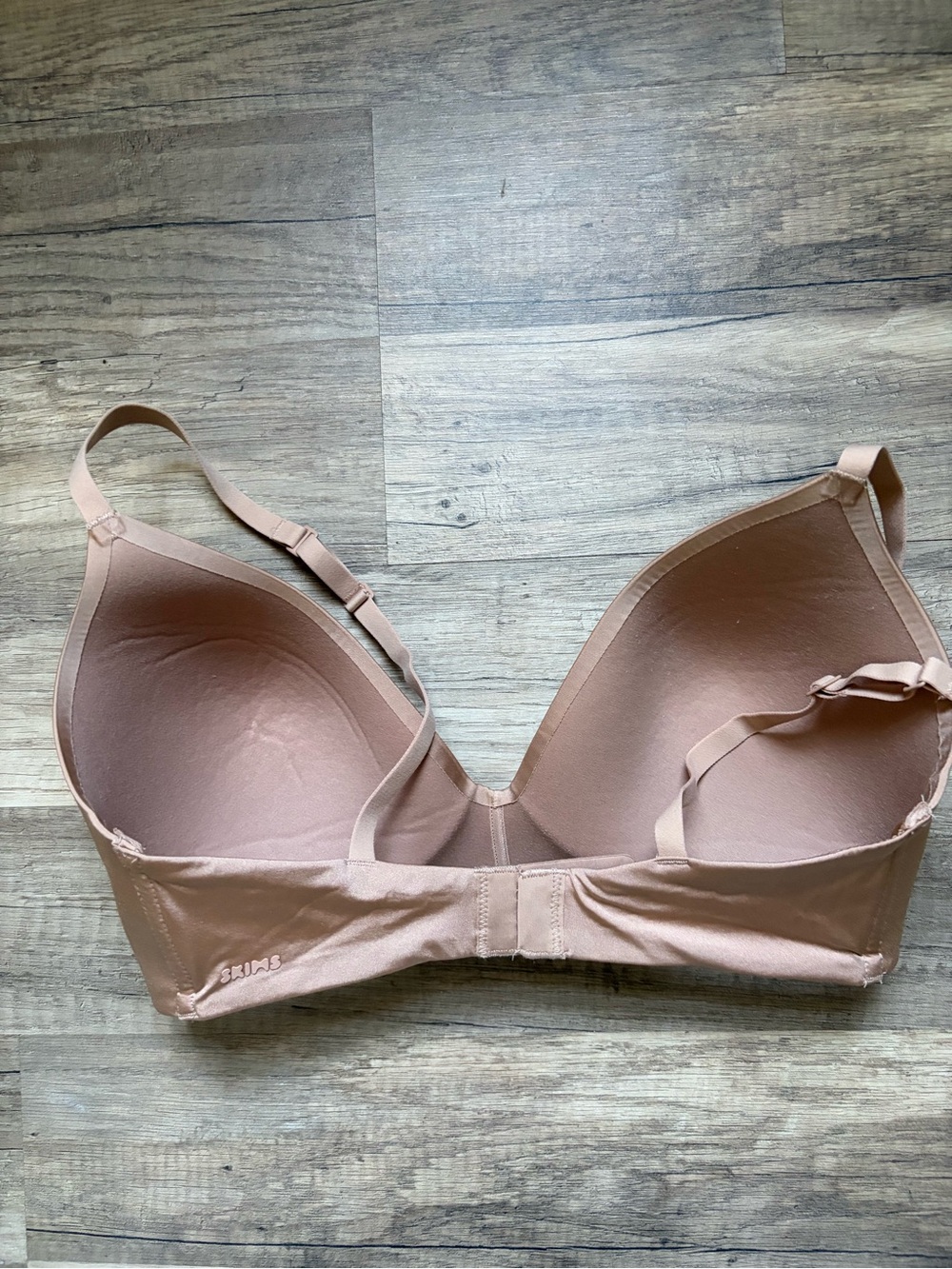 Everyday T-Shirt Bra Wireless Bra in Nude